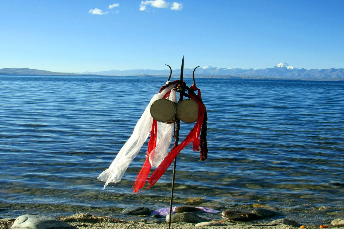 Damaru and Trisul at Mansarovar Lake